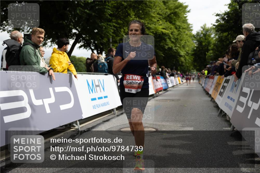 14.06.2026 - REWE Women's Run Michael Strokosch http://msf.ph/oto/9784739 14.06.2026 10:55:20 Laufen 3, 5096 meine-sportfotos.de