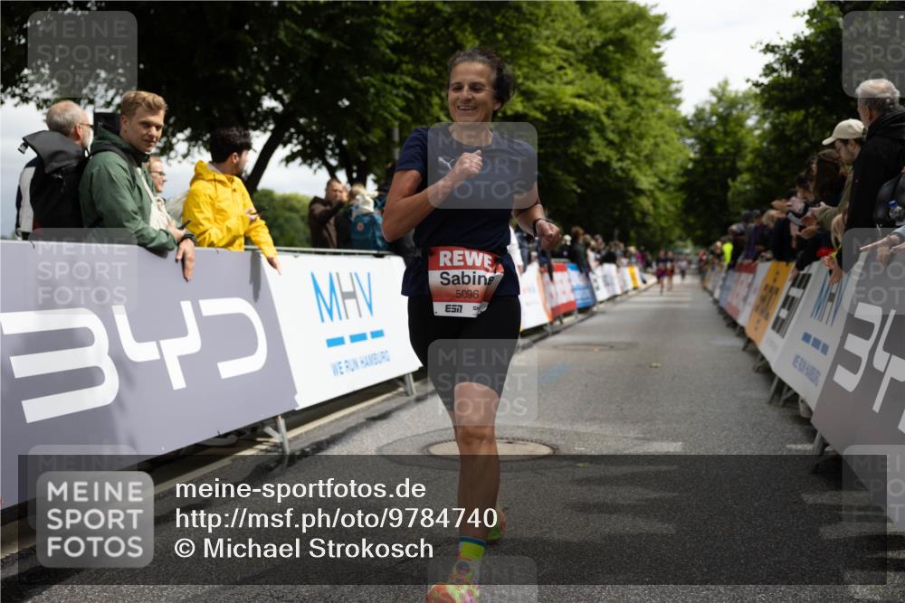 14.06.2026 - REWE Women's Run Michael Strokosch http://msf.ph/oto/9784740 14.06.2026 10:55:20 Laufen 45, 5096, 57 meine-sportfotos.de