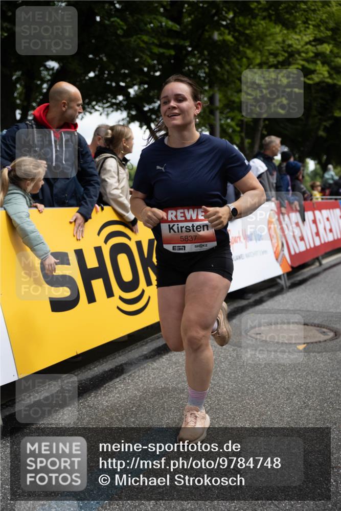14.06.2026 - REWE Women's Run Michael Strokosch http://msf.ph/oto/9784748 14.06.2026 10:55:29 Laufen 5837 meine-sportfotos.de