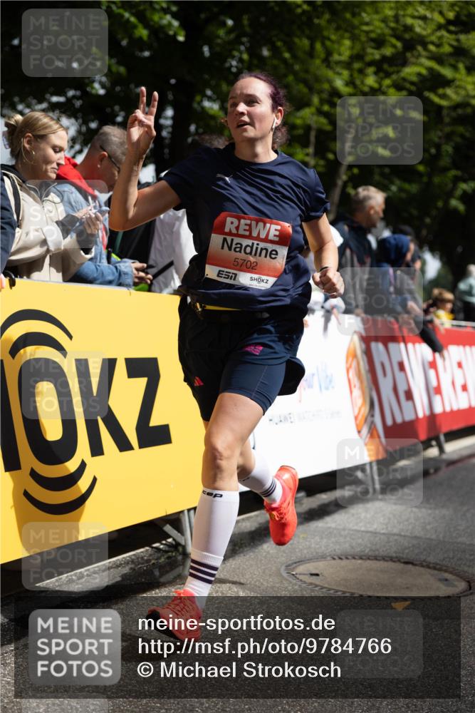 14.06.2026 - REWE Women's Run Michael Strokosch http://msf.ph/oto/9784766 14.06.2026 10:55:44 Laufen 5702 meine-sportfotos.de