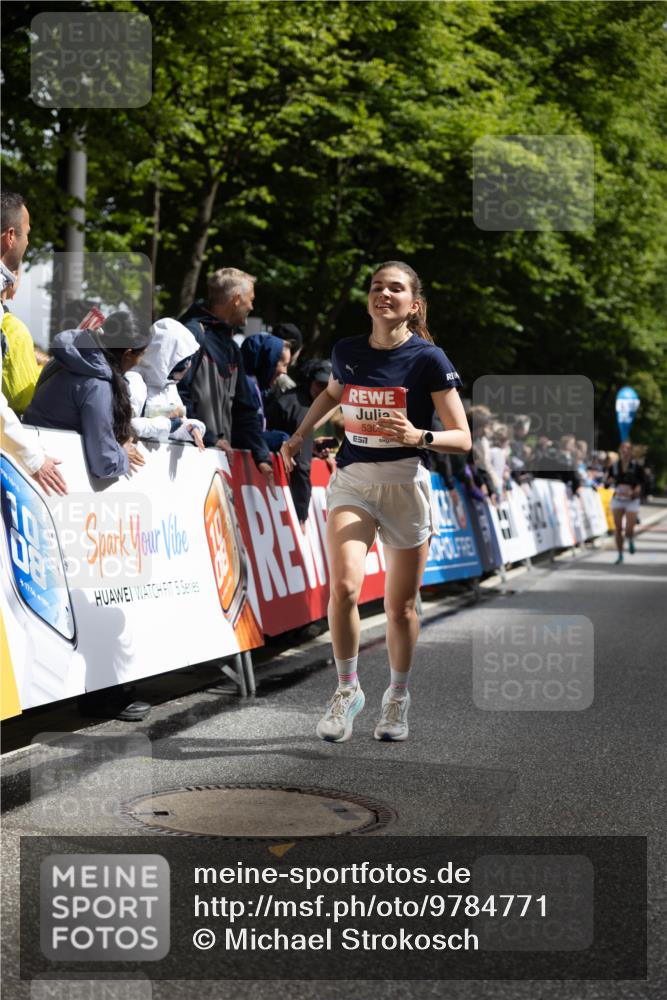 14.06.2026 - REWE Women's Run Michael Strokosch http://msf.ph/oto/9784771 14.06.2026 10:55:46 Laufen 5, 530 meine-sportfotos.de