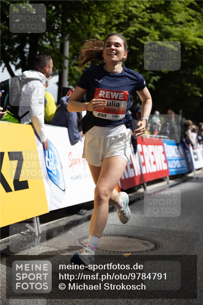 14.06.2026 - REWE Women's Run Michael Strokosch http://msf.ph/oto/9784791 14.06.2026 10:55:47 Laufen 5308 meine-sportfotos.de