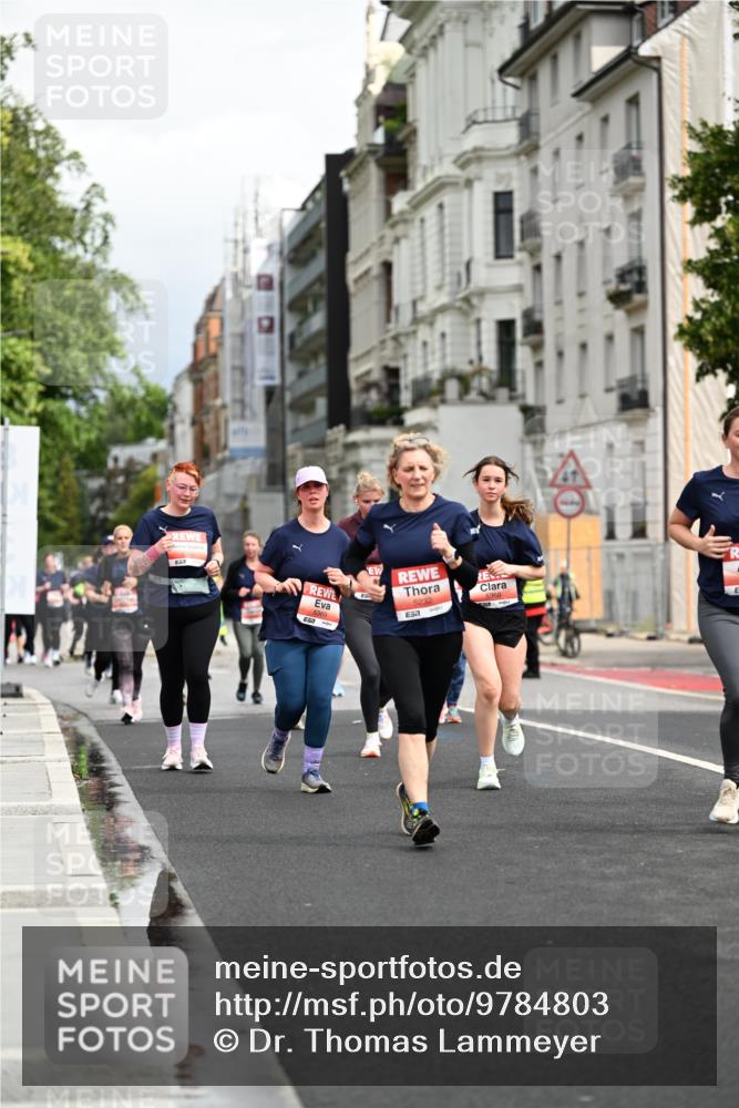 14.06.2026 - REWE Women's Run Dr. Thomas Lammeyer http://msf.ph/oto/9784803 14.06.2026 10:54:15 Laufen 5232, 51, 5368 meine-sportfotos.de