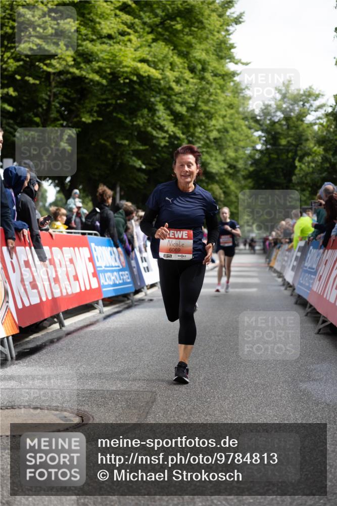 14.06.2026 - REWE Women's Run Michael Strokosch http://msf.ph/oto/9784813 14.06.2026 10:55:55 Laufen 6069 meine-sportfotos.de