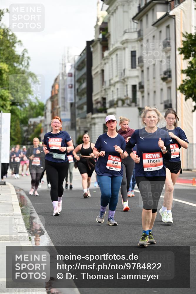 14.06.2026 - REWE Women's Run Dr. Thomas Lammeyer http://msf.ph/oto/9784822 14.06.2026 10:54:16 Laufen 5206, 68, 5369, 5232, 57 meine-sportfotos.de