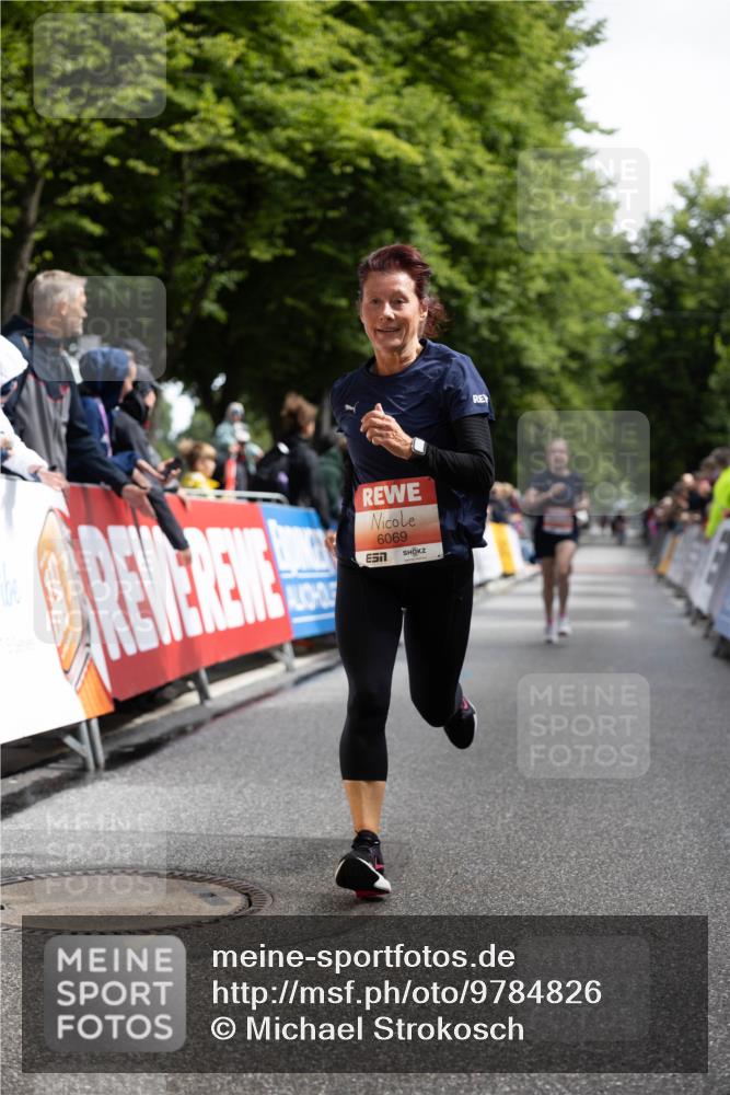 14.06.2026 - REWE Women's Run Michael Strokosch http://msf.ph/oto/9784826 14.06.2026 10:55:56 Laufen 6069 meine-sportfotos.de