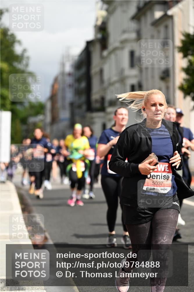 14.06.2026 - REWE Women's Run Dr. Thomas Lammeyer http://msf.ph/oto/9784888 14.06.2026 10:54:23 Laufen 5037 meine-sportfotos.de