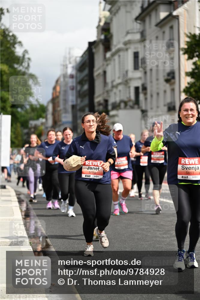 14.06.2026 - REWE Women's Run Dr. Thomas Lammeyer http://msf.ph/oto/9784928 14.06.2026 10:54:28 Laufen 5758, 7, 5411 meine-sportfotos.de