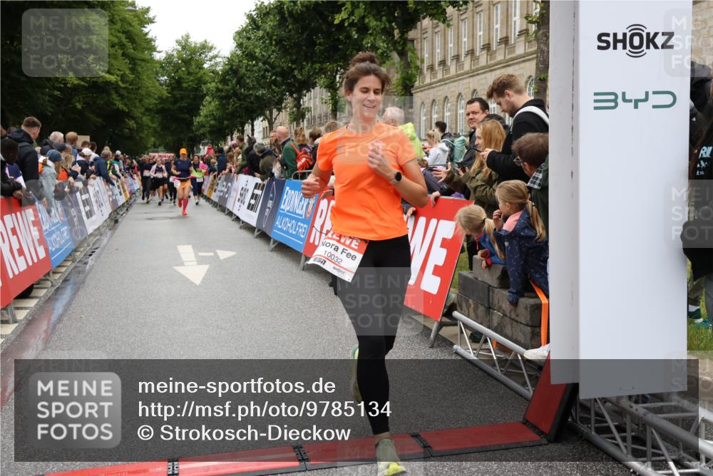 14.06.2026 - REWE Women's Run Strokosch-Dieckow http://msf.ph/oto/9785134 14.06.2026 10:03:36 Ziel 10026, 10032, 10323, 10421, 10549, 10647, 10652, 11366 meine-sportfotos.de