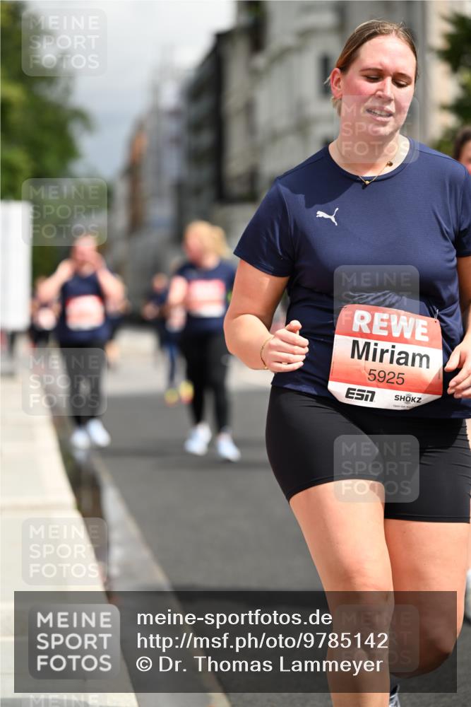 14.06.2026 - REWE Women's Run Dr. Thomas Lammeyer http://msf.ph/oto/9785142 14.06.2026 10:54:56 Laufen 5925 meine-sportfotos.de