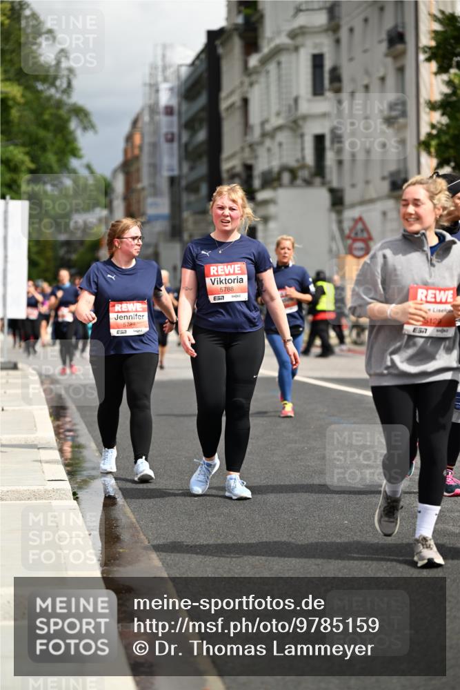 14.06.2026 - REWE Women's Run Dr. Thomas Lammeyer http://msf.ph/oto/9785159 14.06.2026 10:54:59 Laufen 5788, 57, 5787, 129 meine-sportfotos.de