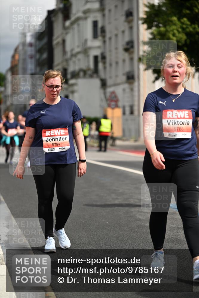 14.06.2026 - REWE Women's Run Dr. Thomas Lammeyer http://msf.ph/oto/9785167 14.06.2026 10:55:01 Laufen 5787, 5788, 7 meine-sportfotos.de