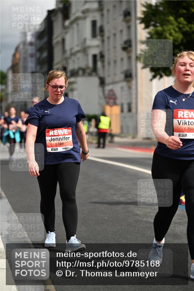 14.06.2026 - REWE Women's Run Dr. Thomas Lammeyer http://msf.ph/oto/9785168 14.06.2026 10:55:01 Laufen 5787, 5788, 7 meine-sportfotos.de