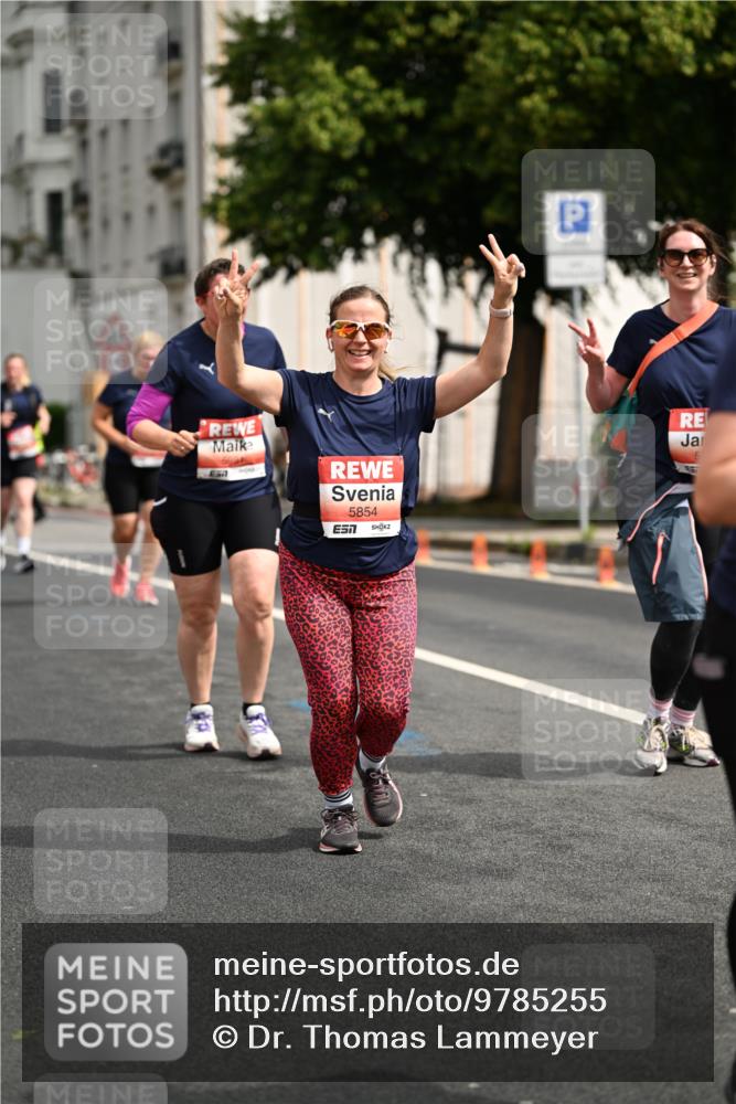 14.06.2026 - REWE Women's Run Dr. Thomas Lammeyer http://msf.ph/oto/9785255 14.06.2026 10:55:15 Laufen 609, 657, 5854 meine-sportfotos.de