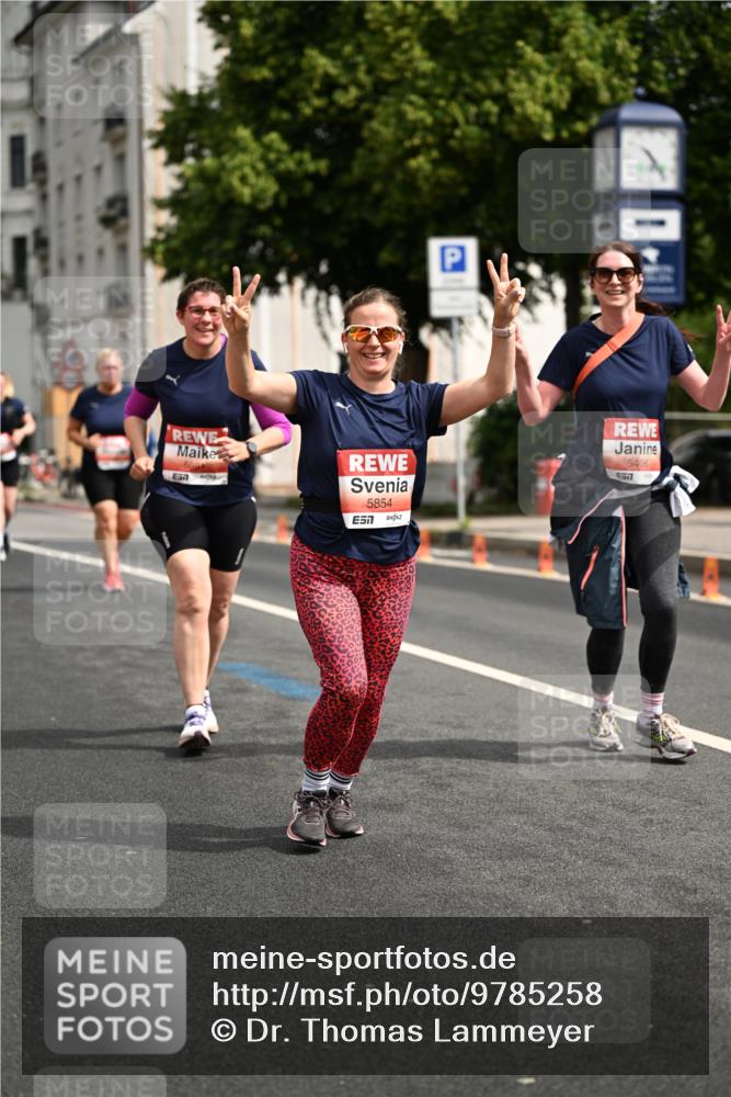 14.06.2026 - REWE Women's Run Dr. Thomas Lammeyer http://msf.ph/oto/9785258 14.06.2026 10:55:15 Laufen 598, 7, 5854, 5406, 557 meine-sportfotos.de