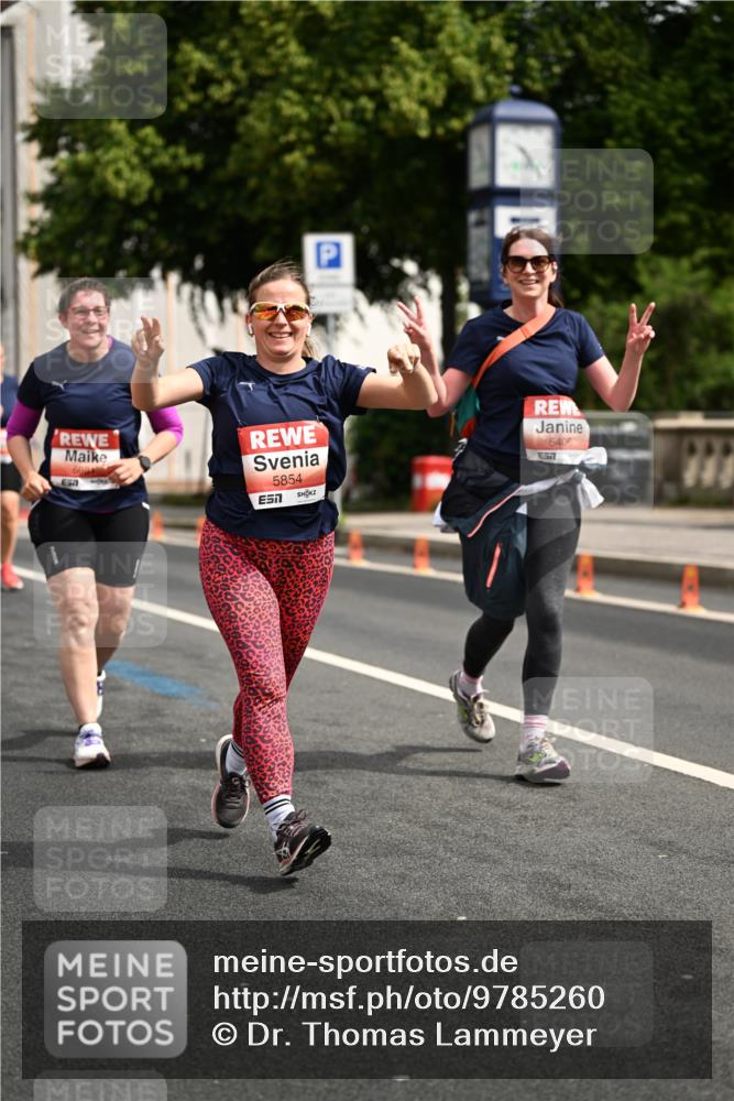 14.06.2026 - REWE Women's Run Dr. Thomas Lammeyer http://msf.ph/oto/9785260 14.06.2026 10:55:16 Laufen 698, 657, 5854, 5406, 57 meine-sportfotos.de