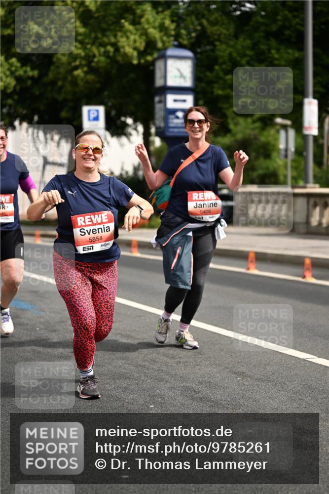 14.06.2026 - REWE Women's Run Dr. Thomas Lammeyer http://msf.ph/oto/9785261 14.06.2026 10:55:16 Laufen 5854, 5406 meine-sportfotos.de