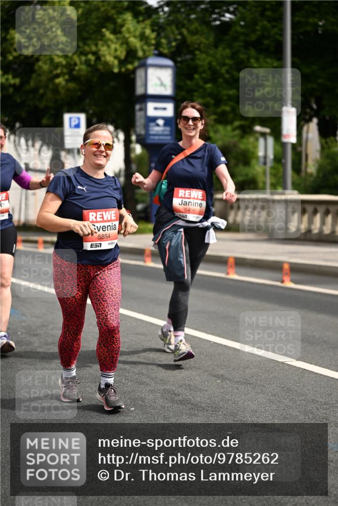 14.06.2026 - REWE Women's Run Dr. Thomas Lammeyer http://msf.ph/oto/9785262 14.06.2026 10:55:16 Laufen 5854, 5406, 3517 meine-sportfotos.de