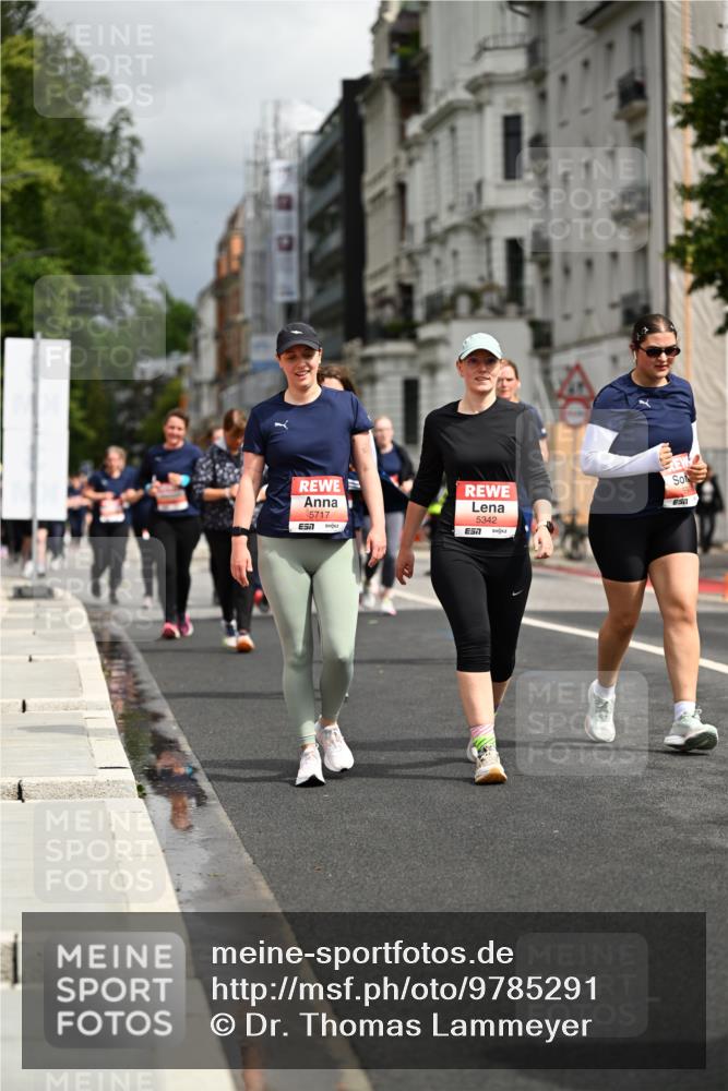 14.06.2026 - REWE Women's Run Dr. Thomas Lammeyer http://msf.ph/oto/9785291 14.06.2026 10:55:21 Laufen 5717, 7, 5342, 7 meine-sportfotos.de