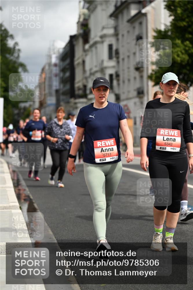 14.06.2026 - REWE Women's Run Dr. Thomas Lammeyer http://msf.ph/oto/9785306 14.06.2026 10:55:23 Laufen 5717, 5342, 7 meine-sportfotos.de