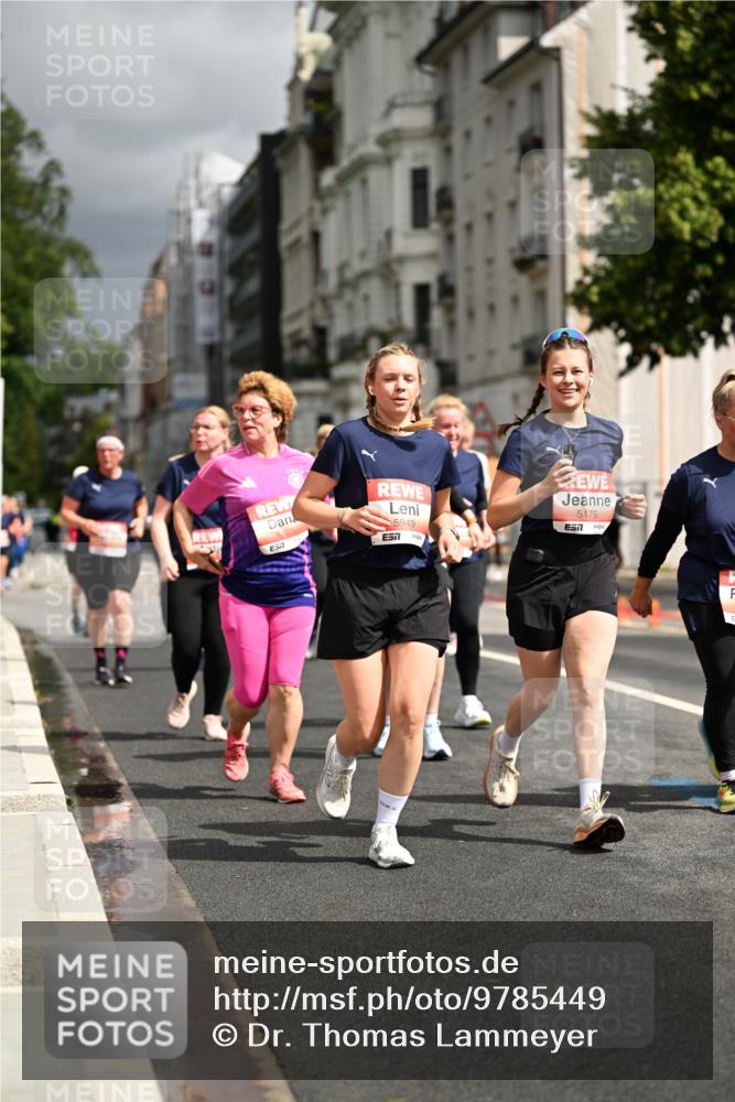 14.06.2026 - REWE Women's Run Dr. Thomas Lammeyer http://msf.ph/oto/9785449 14.06.2026 10:55:50 Laufen 57, 5949, 57, 5175 meine-sportfotos.de