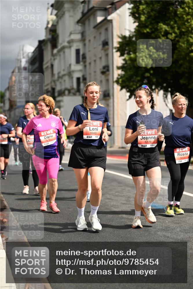 14.06.2026 - REWE Women's Run Dr. Thomas Lammeyer http://msf.ph/oto/9785454 14.06.2026 10:55:51 Laufen 5120, 7, 5949, 57, 5175, 5831, 57 meine-sportfotos.de