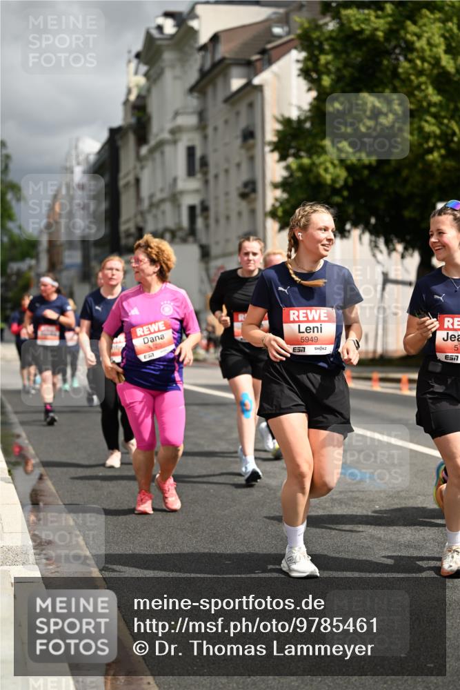 14.06.2026 - REWE Women's Run Dr. Thomas Lammeyer http://msf.ph/oto/9785461 14.06.2026 10:55:51 Laufen 57, 5949, 57, 5, 7 meine-sportfotos.de