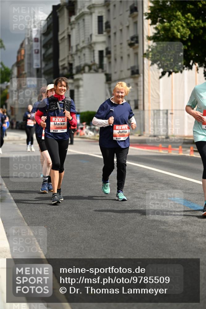 14.06.2026 - REWE Women's Run Dr. Thomas Lammeyer http://msf.ph/oto/9785509 14.06.2026 10:55:58 Laufen 5658, 57, 5959, 7 meine-sportfotos.de