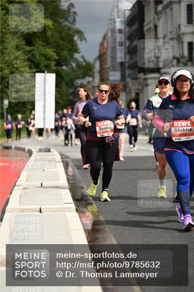 14.06.2026 - REWE Women's Run Dr. Thomas Lammeyer http://msf.ph/oto/9785632 14.06.2026 10:56:15 Laufen 5265, 57, 5768, 57 meine-sportfotos.de