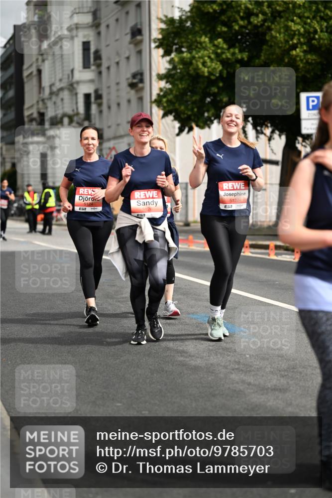14.06.2026 - REWE Women's Run Dr. Thomas Lammeyer http://msf.ph/oto/9785703 14.06.2026 10:56:30 Laufen 5124, 7, 657, 126, 5127, 57 meine-sportfotos.de