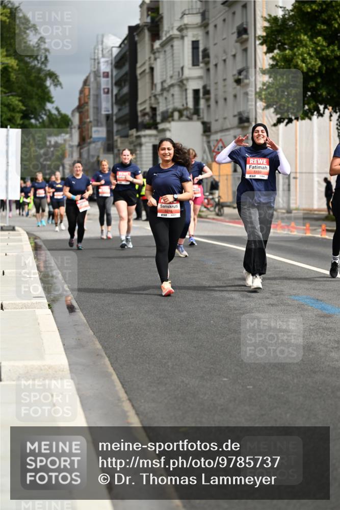 14.06.2026 - REWE Women's Run Dr. Thomas Lammeyer http://msf.ph/oto/9785737 14.06.2026 10:56:37 Laufen 5215, 5159 meine-sportfotos.de