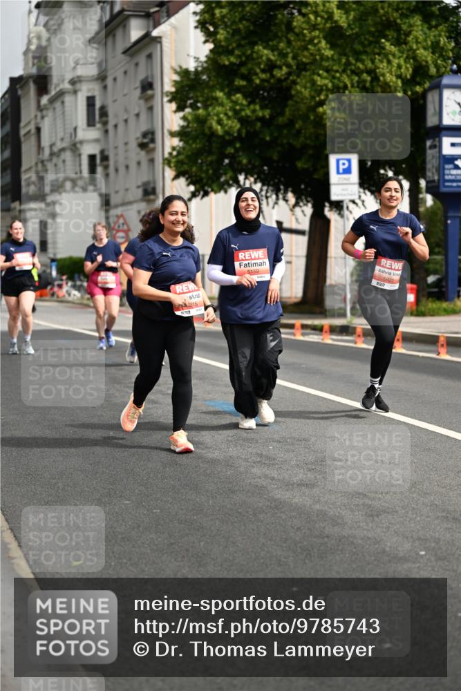 14.06.2026 - REWE Women's Run Dr. Thomas Lammeyer http://msf.ph/oto/9785743 14.06.2026 10:56:38 Laufen 5159, 5922, 7, 5557, 215 meine-sportfotos.de