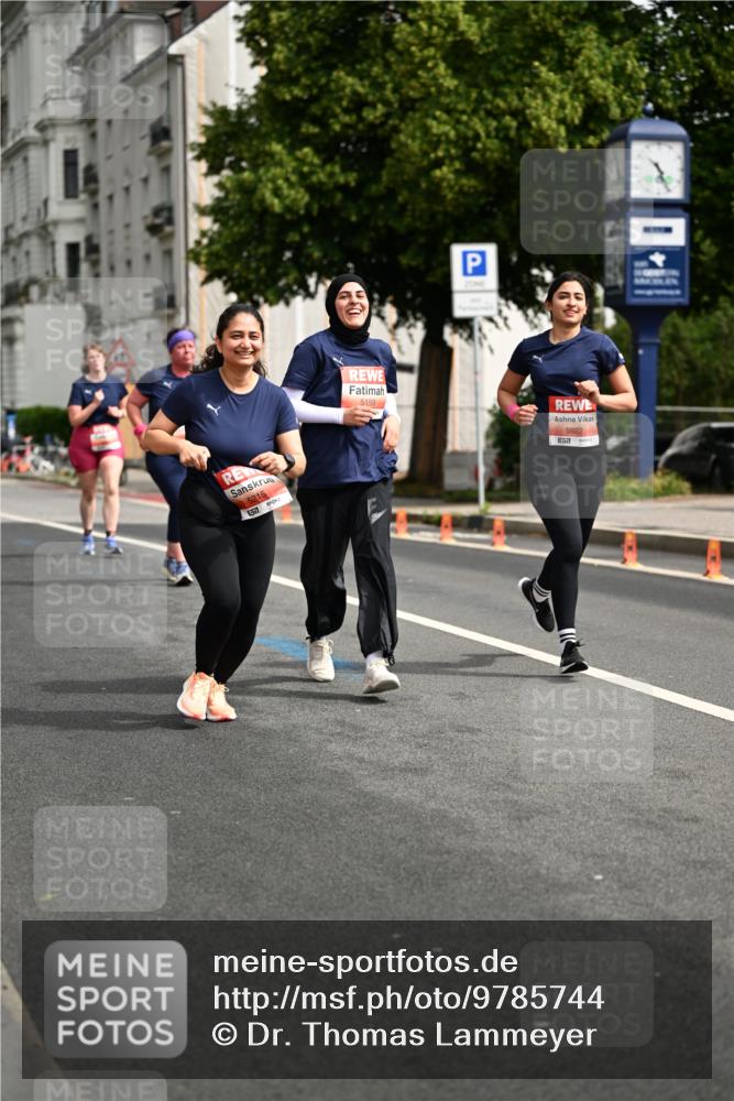 14.06.2026 - REWE Women's Run Dr. Thomas Lammeyer http://msf.ph/oto/9785744 14.06.2026 10:56:38 Laufen 5215, 5, 5159, 5922 meine-sportfotos.de