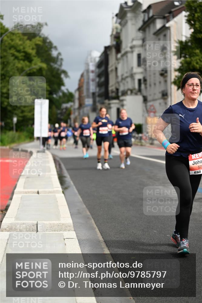 14.06.2026 - REWE Women's Run Dr. Thomas Lammeyer http://msf.ph/oto/9785797 14.06.2026 10:56:45 Laufen 51, 57 meine-sportfotos.de