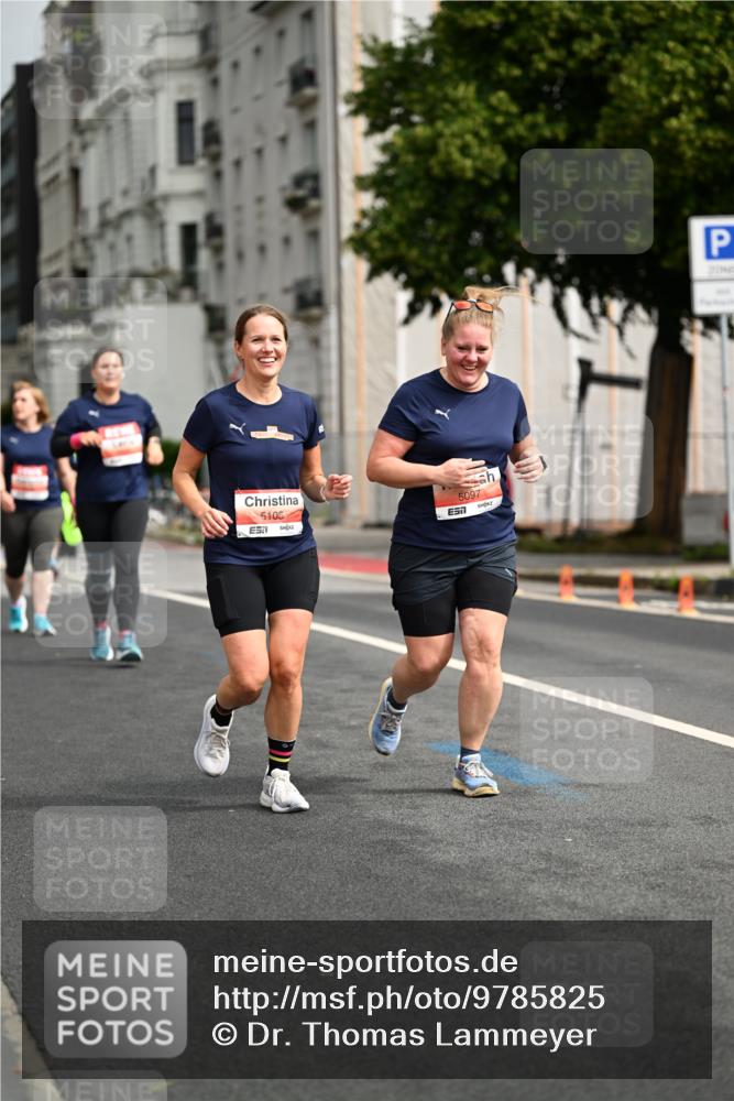 14.06.2026 - REWE Women's Run Dr. Thomas Lammeyer http://msf.ph/oto/9785825 14.06.2026 10:56:48 Laufen 5105, 5097, 57 meine-sportfotos.de