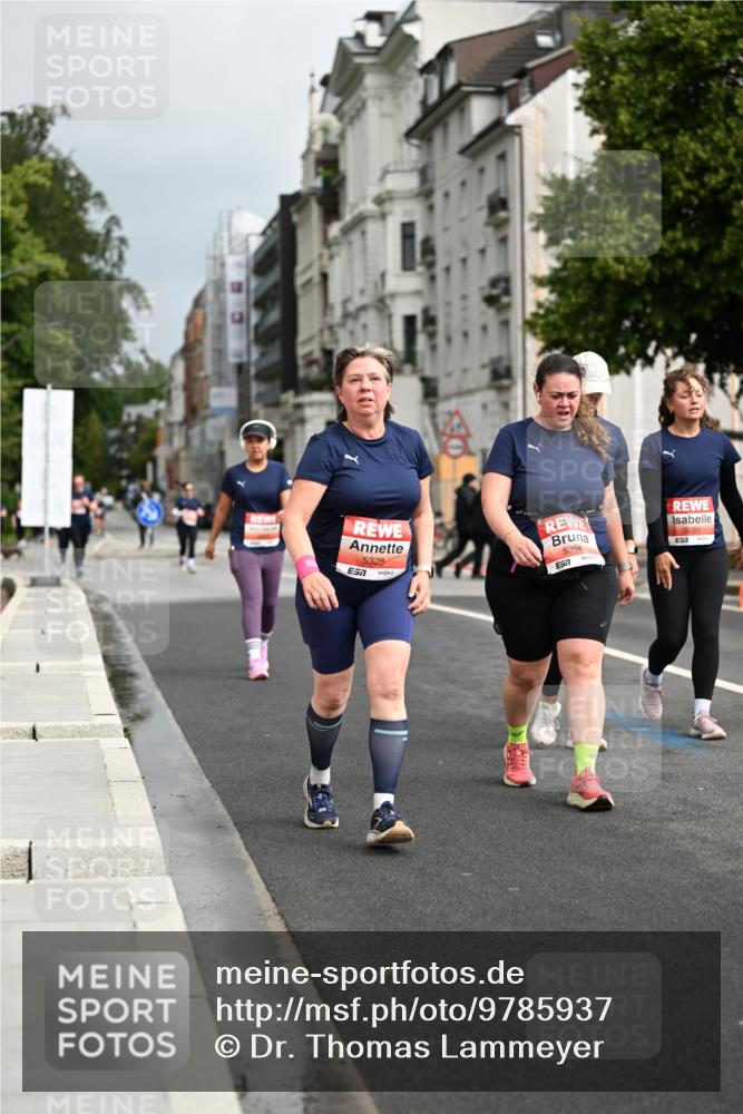 14.06.2026 - REWE Women's Run Dr. Thomas Lammeyer http://msf.ph/oto/9785937 14.06.2026 10:57:02 Laufen 5325, 5256, 7, 5089 meine-sportfotos.de