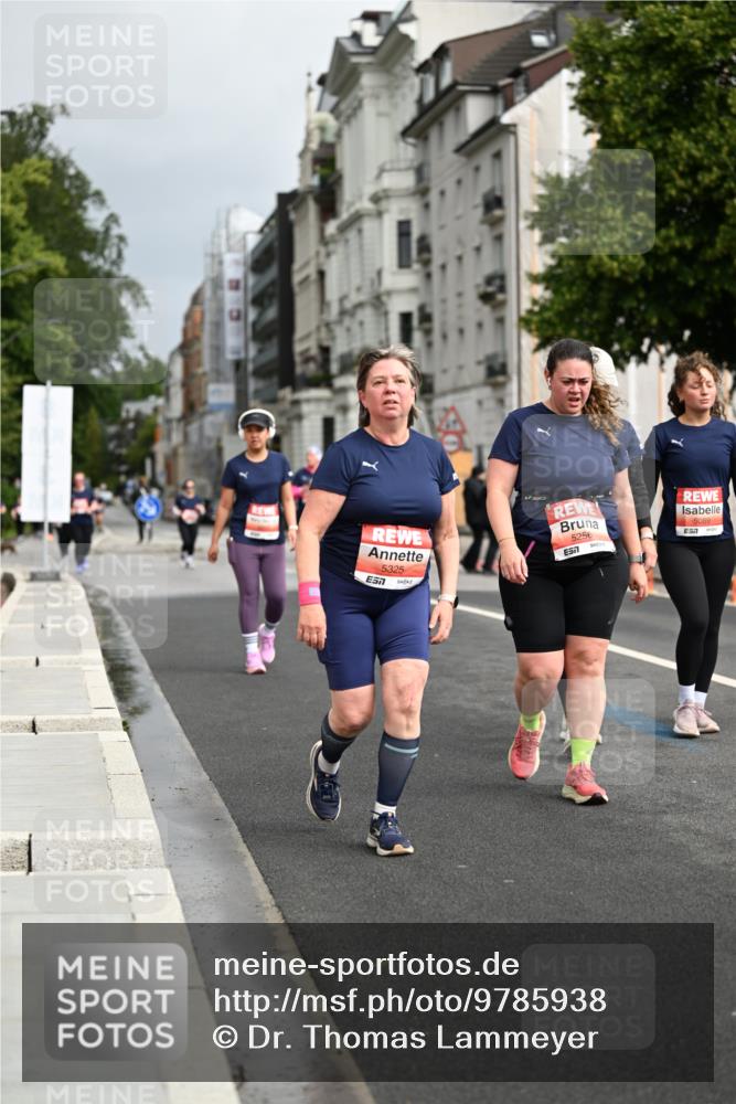 14.06.2026 - REWE Women's Run Dr. Thomas Lammeyer http://msf.ph/oto/9785938 14.06.2026 10:57:02 Laufen 5325, 7, 5256, 57, 5089 meine-sportfotos.de