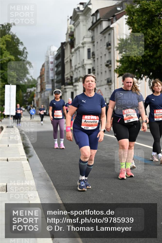 14.06.2026 - REWE Women's Run Dr. Thomas Lammeyer http://msf.ph/oto/9785939 14.06.2026 10:57:02 Laufen 5325, 7, 5256, 7, 5089 meine-sportfotos.de