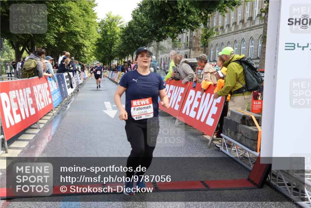 14.06.2026 - REWE Women's Run Strokosch-Dieckow http://msf.ph/oto/9787056 14.06.2026 10:12:37 Ziel 10525 meine-sportfotos.de