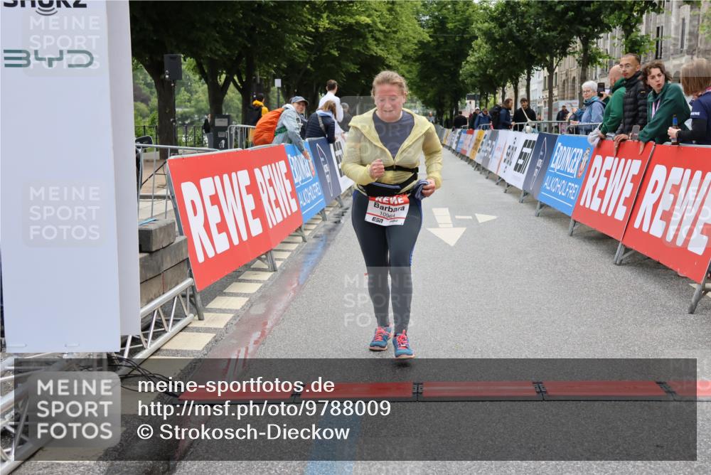 14.06.2026 - REWE Women's Run Strokosch-Dieckow http://msf.ph/oto/9788009 14.06.2026 10:24:40 Ziel 10964 meine-sportfotos.de