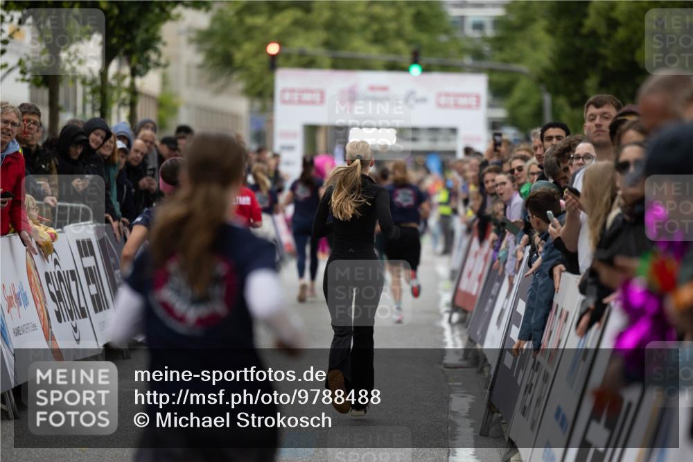 14.06.2026 - REWE Women's Run Michael Strokosch http://msf.ph/oto/9788488 14.06.2026 10:58:58 Laufen  meine-sportfotos.de