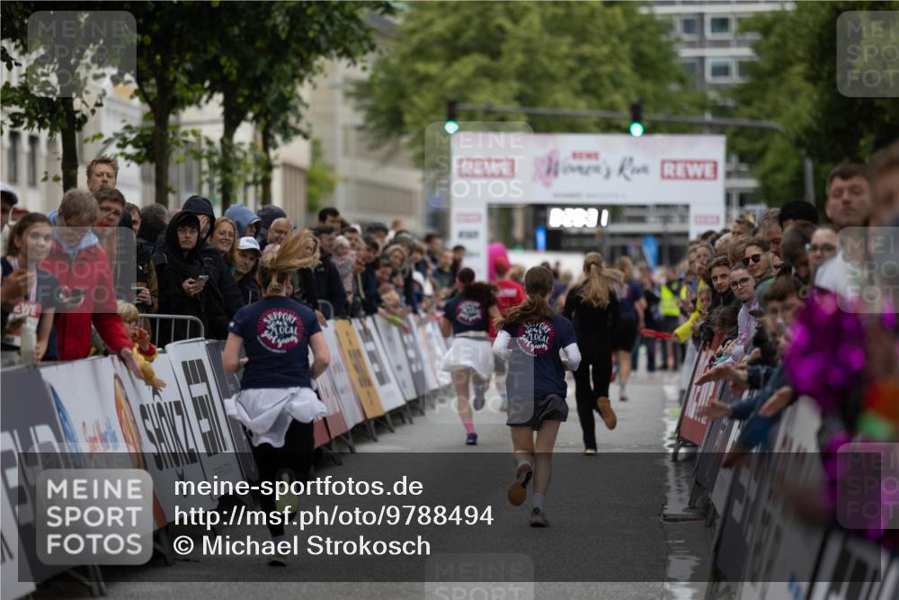 14.06.2026 - REWE Women's Run Michael Strokosch http://msf.ph/oto/9788494 14.06.2026 10:59:03 Laufen 0203 meine-sportfotos.de