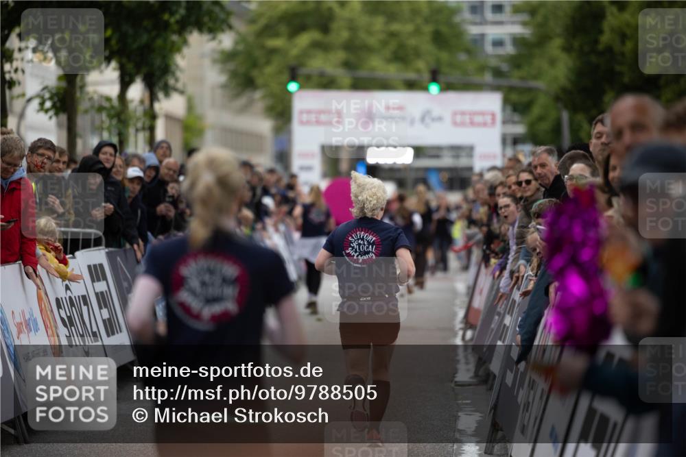 14.06.2026 - REWE Women's Run Michael Strokosch http://msf.ph/oto/9788505 14.06.2026 10:59:10 Laufen 61013 meine-sportfotos.de