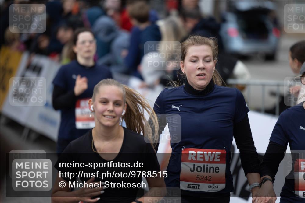 14.06.2026 - REWE Women's Run Michael Strokosch http://msf.ph/oto/9788515 14.06.2026 11:00:58 Laufen 5242 meine-sportfotos.de