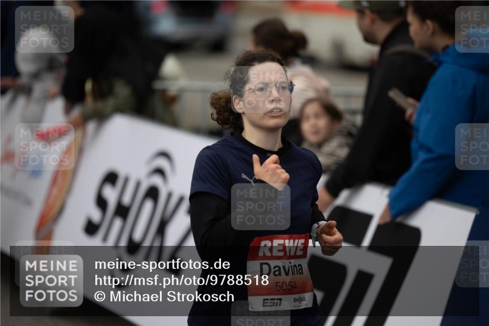 14.06.2026 - REWE Women's Run Michael Strokosch http://msf.ph/oto/9788518 14.06.2026 11:00:59 Laufen 5054 meine-sportfotos.de