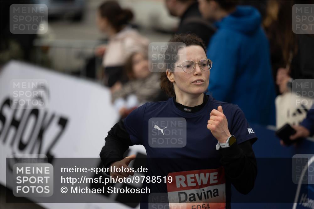 14.06.2026 - REWE Women's Run Michael Strokosch http://msf.ph/oto/9788519 14.06.2026 11:01:00 Laufen 054 meine-sportfotos.de