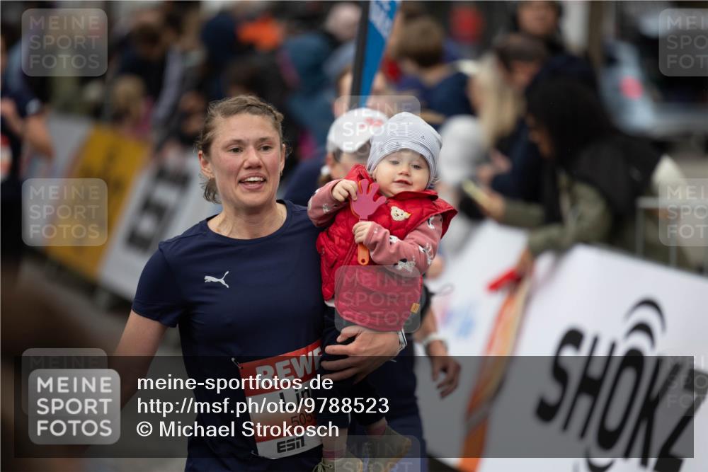 14.06.2026 - REWE Women's Run Michael Strokosch http://msf.ph/oto/9788523 14.06.2026 11:01:06 Laufen 505 meine-sportfotos.de