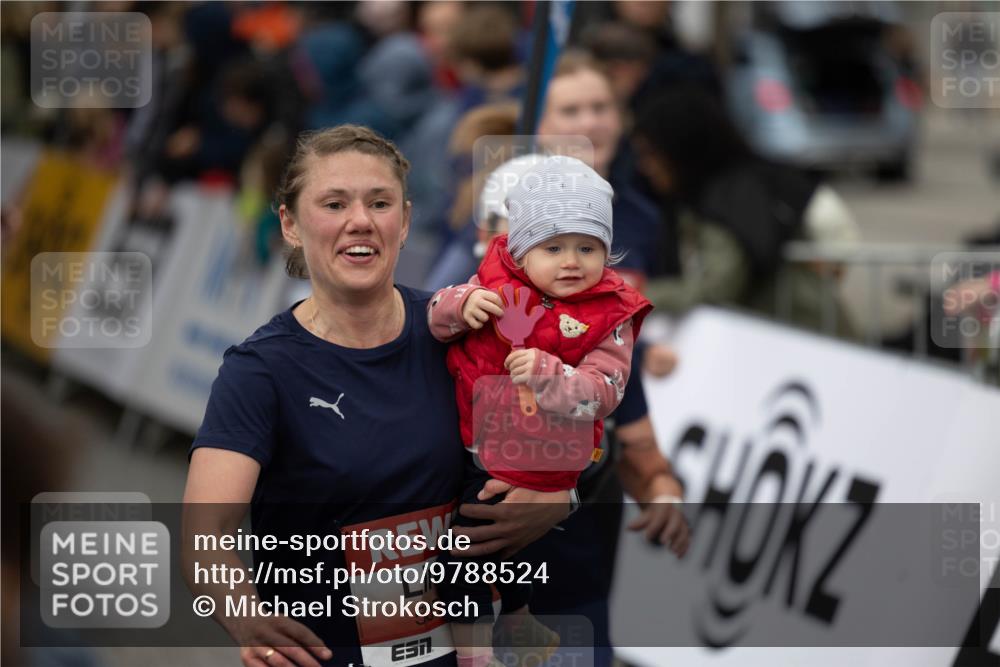 14.06.2026 - REWE Women's Run Michael Strokosch http://msf.ph/oto/9788524 14.06.2026 11:01:07 Laufen 7, 505 meine-sportfotos.de