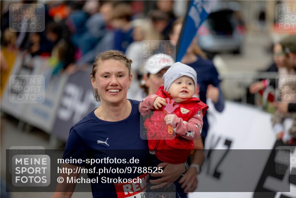 14.06.2026 - REWE Women's Run Michael Strokosch http://msf.ph/oto/9788525 14.06.2026 11:01:07 Laufen  meine-sportfotos.de