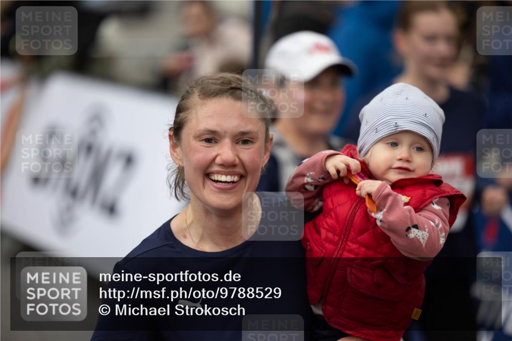 14.06.2026 - REWE Women's Run Michael Strokosch http://msf.ph/oto/9788529 14.06.2026 11:01:08 Laufen  meine-sportfotos.de